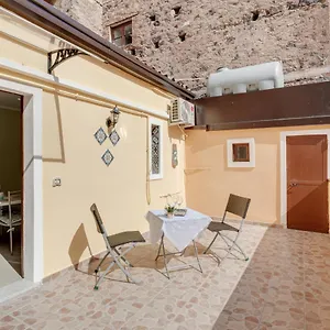 Apartament With Terrace- Casa Mariella, Katania